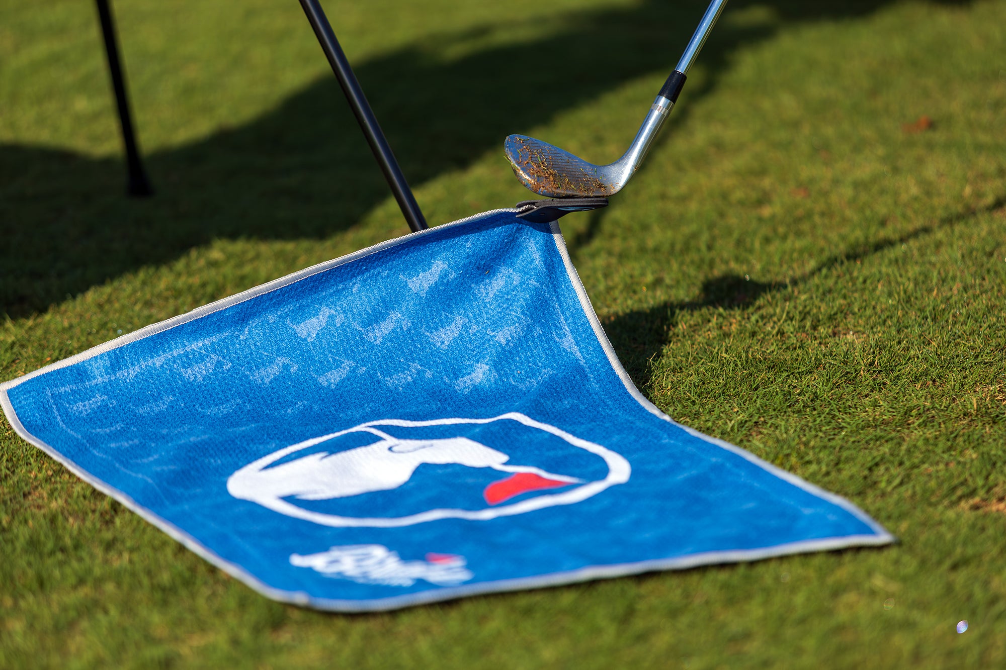 BR Golf Towel with Magnetic Attachment and Loop